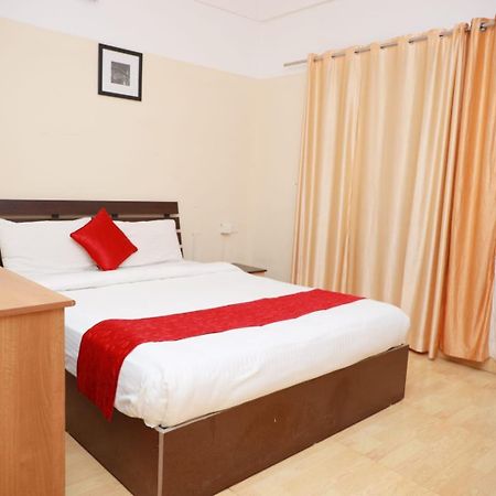 Hotel Tayas Trippapur Buitenkant foto