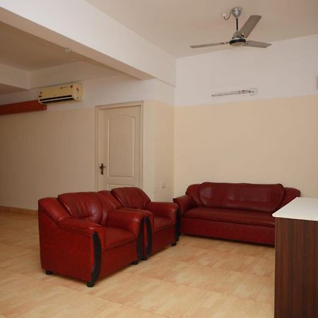 Hotel Tayas Trippapur Buitenkant foto