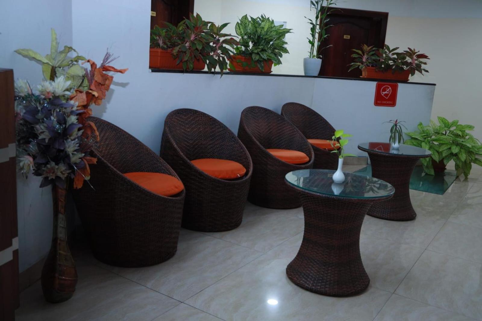 Hotel Tayas Trippapur Buitenkant foto