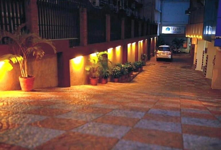 Hotel Tayas Trippapur Buitenkant foto